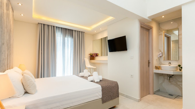 Estian Deluxe Thassos
