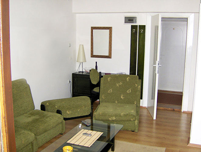 PANSION 13A - Apartmani BijeliÄ‡
