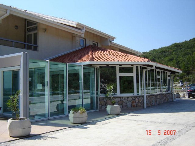 Hotel i restoran ZLATNI LAV