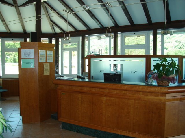 Hotel i restoran ZLATNI LAV