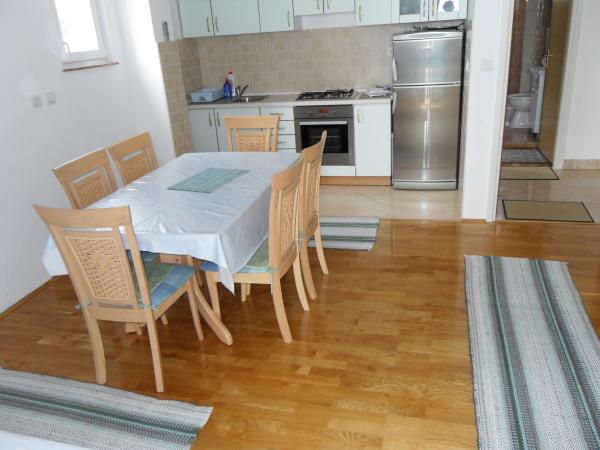 Apartmani i sobe Moso