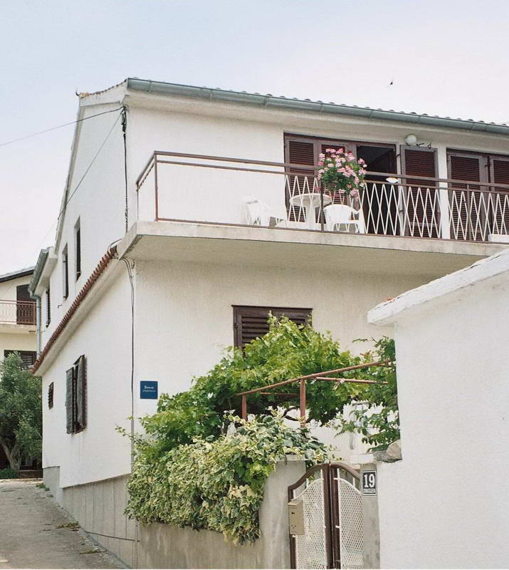Apartmani Karmela