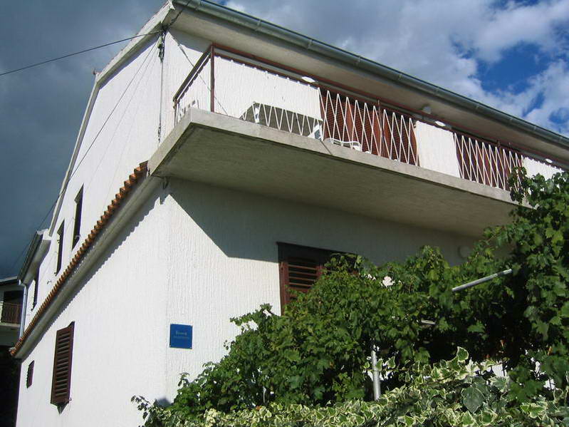 Apartmani Karmela