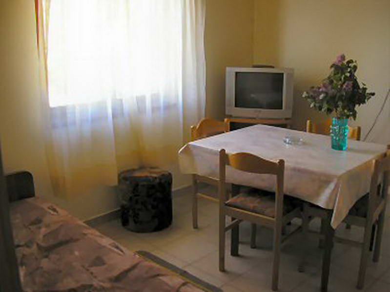 Apartmani Karmela