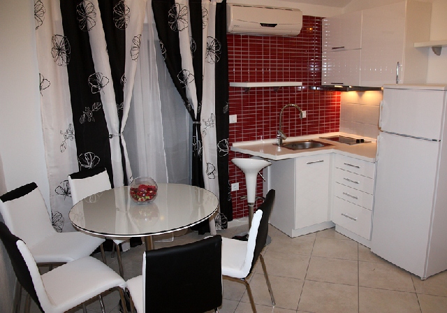 Apartmani Jakic - Tucepi