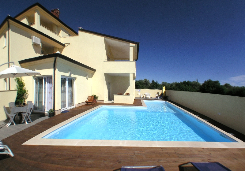 Villa G A P