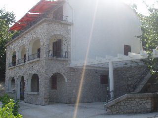 Kestenovi Dvori
