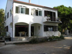 Auto Kamp Trstenica i Apartmani Kate